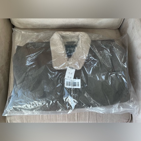 Abercrombie & Fitch Vegan Suede Jacket Coat with Faux Fur Lining, Brown, Men’s M - Picture 13 of 13